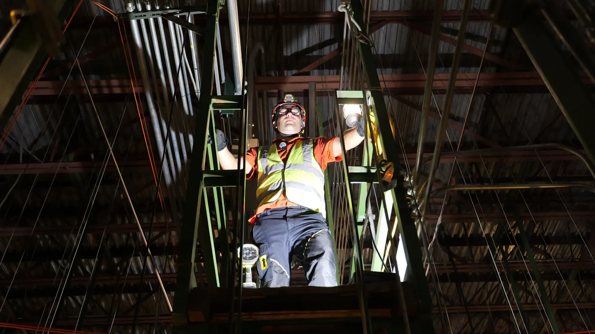 Industrial rope access work on a commercial facility for contractors in Phoenix, AZ